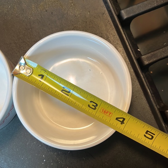 EUC matching ceramic pepper dishes - Picture 4 of 9